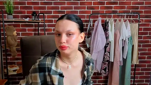 BrendaaWarren online show from 04/18/26, 10:30