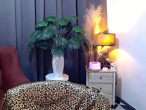 Super Latchbiya online show from 05/26/26, 01:51
