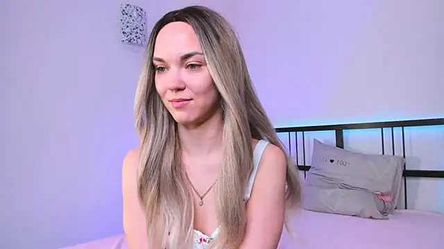 Flora Ambeers online show from 05/15/26, 06:31
