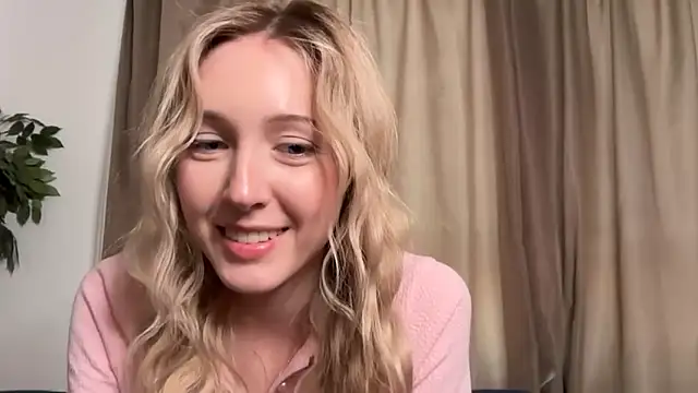 Kattie Petite online show from 04/25/26, 02:47