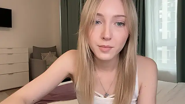 Kattie Petite online show from 05/07/26, 03:17
