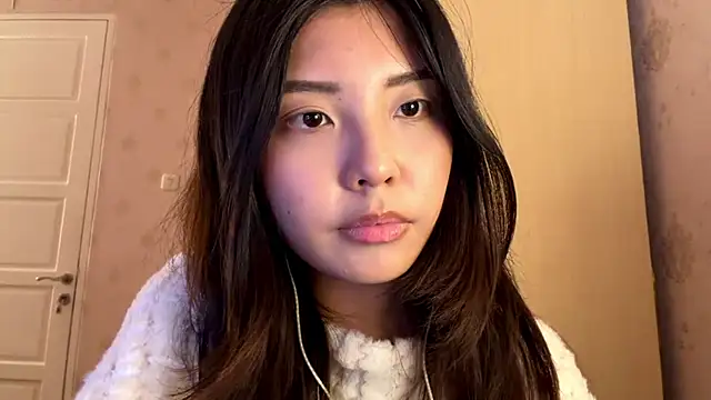 Snapshot of MinnaHannaman chatting on 04/16/26, 08:37 MinnaHannaman online show from 04/16/26, 08:37