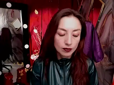 Queenscarlettsecret online show from 05/11/26, 01:50