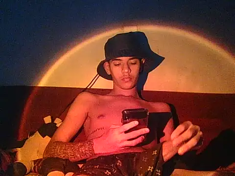 Kisandrel online show from 04/22/26, 02:40