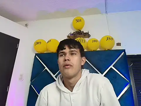 EdwinBoys online show from 04/27/26, 01:09