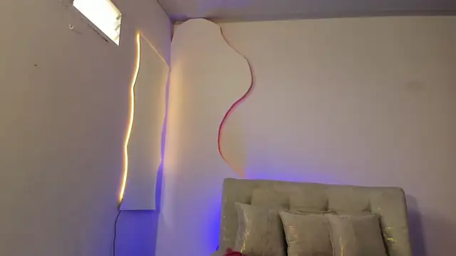 Aohomlester  online show from 04/15/26, 07:58