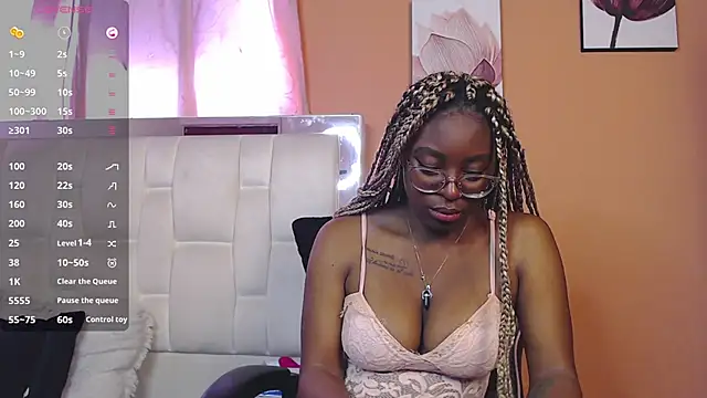 Snapshot of Candy_Williamss chatting on 04/21/26, 07:39 Candy Williamss online show from 04/21/26, 07:39