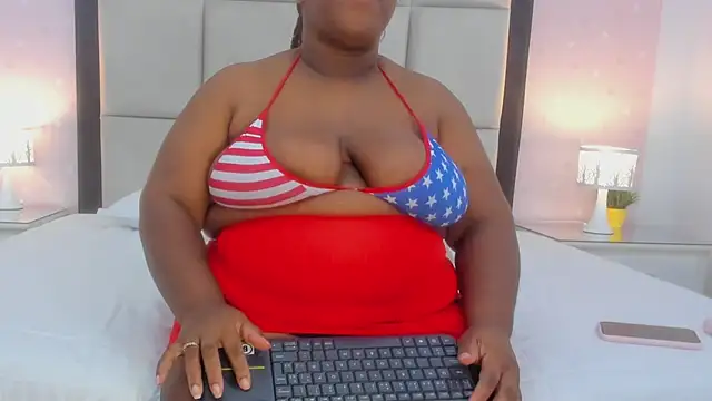 Snapshot of TreisyVixen chatting on 07/05/26, 04:19 TreisyVixen online show from 07/05/26, 04:19