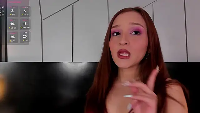 leahluna online show from 05/05/26, 07:33