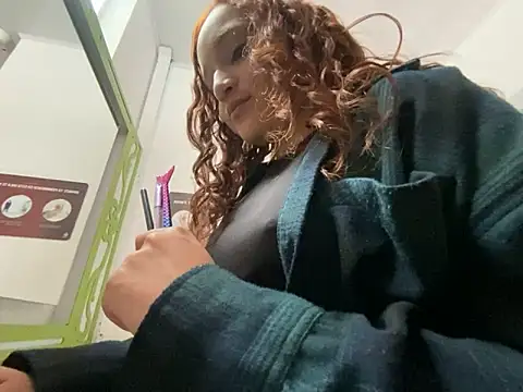 leahluna online show from 06/01/26, 08:54