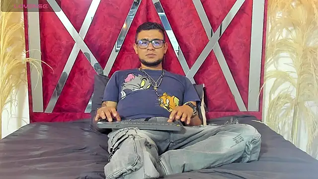 Nickk 21  online show from 04/20/26, 01:14