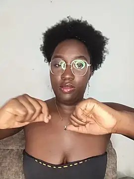KaleaEbony online show from 05/04/26, 04:19