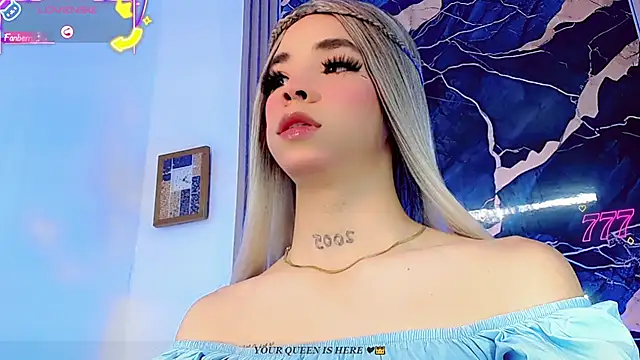 Snapshot of moon_sweet- chatting on 07/08/26, 03:33 moon sweet- online show from 07/08/26, 03:33