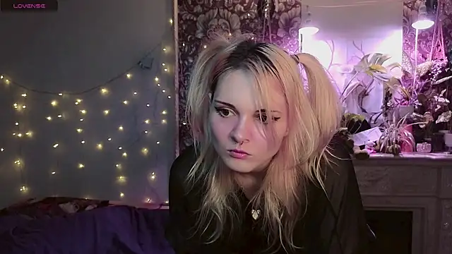 DoubleBubble  online show from 08/04/26, 02:52