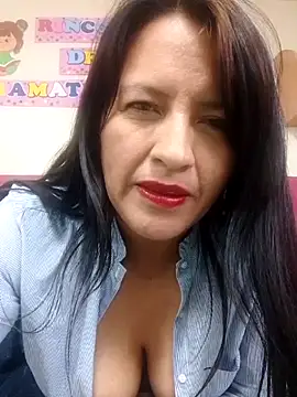 Snapshot of Gaby_lulu chatting on 04/15/26, 10:10 Gaby lulu online show from 04/15/26, 10:10