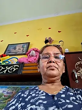 Shalini3456 online show from 04/30/26, 08:53