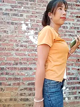 Elena Mia online show from 05/16/26, 12:29