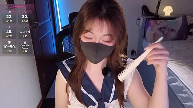 Snapshot of KKi-8 chatting on 06/21/26, 12:41 KKi-8 online show from 06/21/26, 12:41