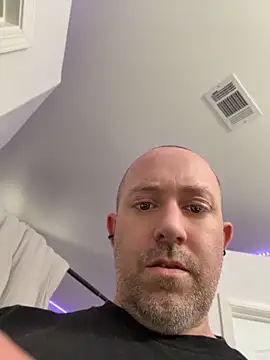 Whosdiss online show from 06/21/26, 04:48