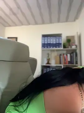 Snapshot of Sara_fun chatting on 03/12/25, 05:38 Sara fun online show from 03/12/25, 05:38