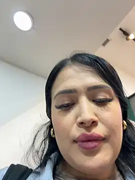 Snapshot of Sara_fun chatting on 03/17/25, 11:54 Sara fun online show from 03/17/25, 11:54