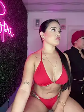 Snapshot of Sara_fun chatting on 03/19/25, 02:46 Sara fun online show from 03/19/25, 02:46