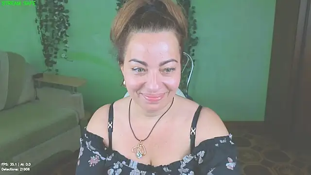 Snapshot of Zoe_Zephyr chatting on 06/15/26, 05:42 Zoe Zephyr online show from 06/15/26, 05:42