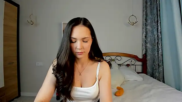 Snapshot of ameliyaa_sun chatting on 05/17/26, 04:25 ameliyaa sun online show from 05/17/26, 04:25