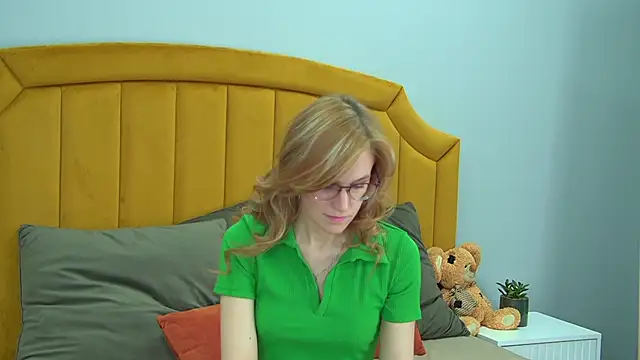 GraceHudsons online show from 05/15/26, 04:19