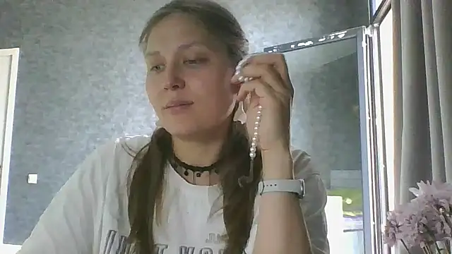 Snapshot of Aphrodisiaque_ chatting on 05/06/26, 01:05 Aphrodisiaque online show from 05/06/26, 01:05