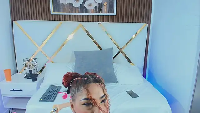 Mariana Martinez 1 online show from 04/15/26, 09:15