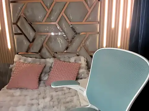 Snapshot of alahia2026 chatting on 04/16/26, 06:41 alahia2026 online show from 04/16/26, 06:41