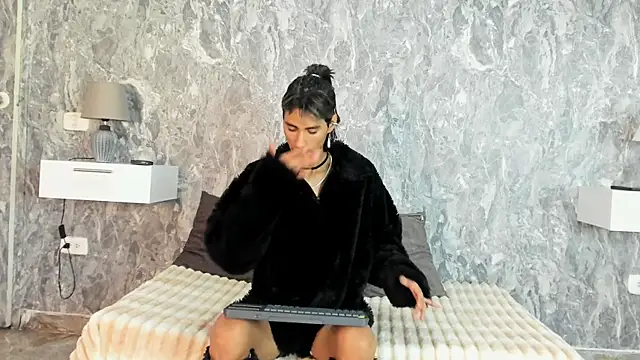 Sam Parrker online show from 04/17/26, 01:25