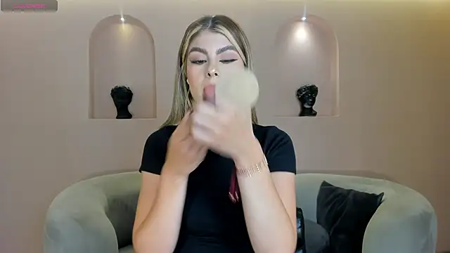 MiaSilvaX online show from 07/09/26, 11:14