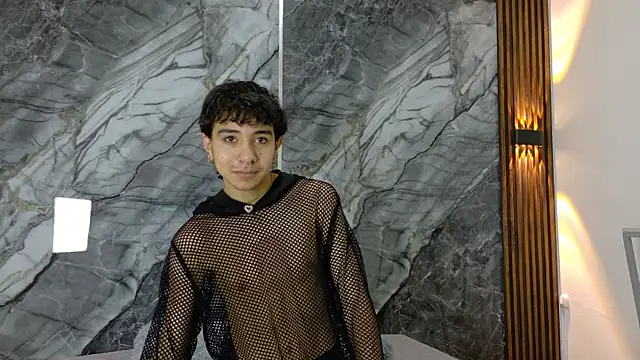 Snapshot of NoahWalker__ chatting on 04/27/26, 11:08 NoahWalker online show from 04/27/26, 11:08