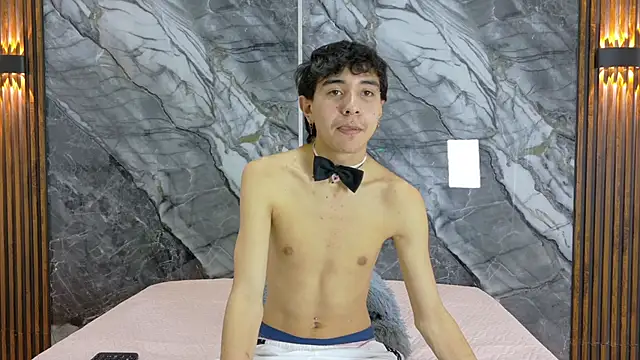 Snapshot of NoahWalker__ chatting on 05/07/26, 03:45 NoahWalker online show from 05/07/26, 03:45