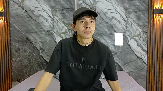 Snapshot of NoahWalker__ chatting on 05/08/26, 11:04 NoahWalker online show from 05/08/26, 11:04