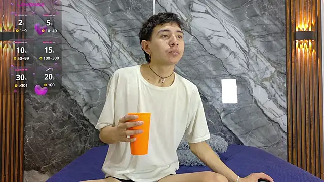 Snapshot of NoahWalker__ chatting on 06/18/26, 10:52 NoahWalker online show from 06/18/26, 10:52