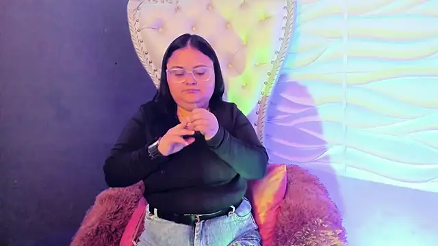 Luna  Cortez online show from 05/18/26, 03:13
