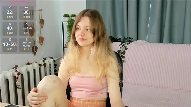 Glitch Doll online show from 05/31/26, 05:48