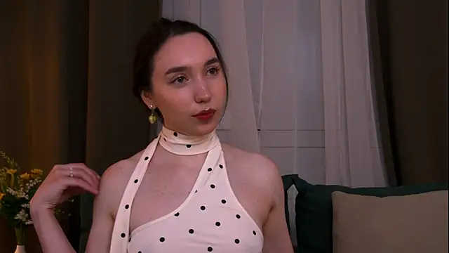 Suzaneey online show from 07/06/26, 06:54