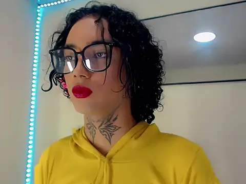 Darianna A online show from 04/24/26, 09:17