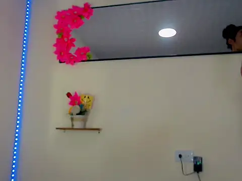 Darianna A online show from 05/20/26, 08:37