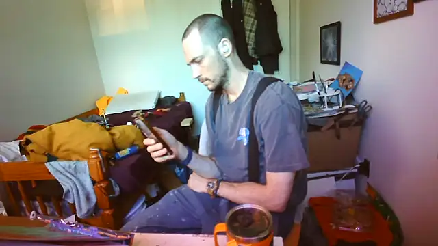 JohnnyMoves online show from 06/08/26, 04:18