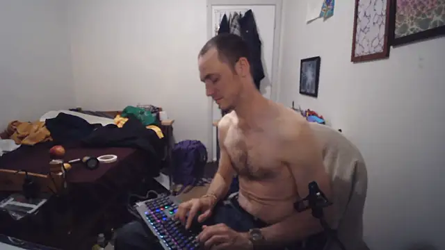 JohnnyMoves online show from 06/15/26, 02:14