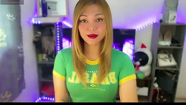 Snapshot of hannaBaby_lisyos11 chatting on 06/14/26, 03:19 hannaBaby lisyos11 online show from 06/14/26, 03:19
