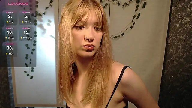 Lina Wi online show from 04/30/26, 08:57