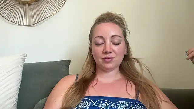 arielsweetieee online show from 06/27/26, 11:59