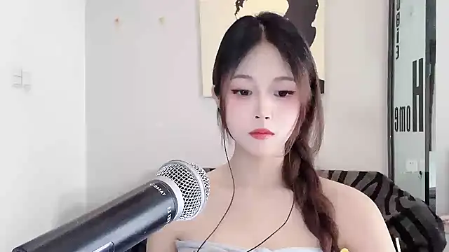 KiKi-011 online show from 05/28/26, 07:38
