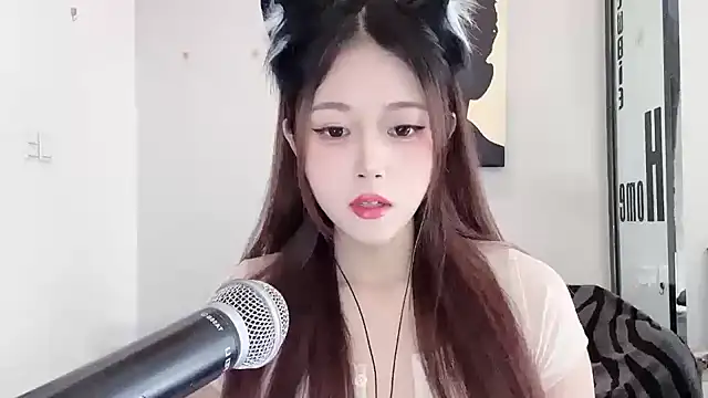 KiKi-011 online show from 05/30/26, 07:49